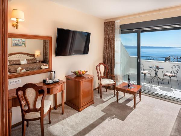Hotel Cvita : photo 2 de la chambre chambre double deluxe avec balcon - parking gratuit