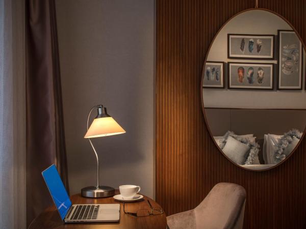 Lionel Hotel Istanbul : photo 3 de la chambre chambre double ou lits jumeaux supérieure avec lit d'appoint