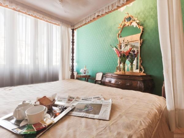 Palazzo Cendon Piano Antico : photo 2 de la chambre suite