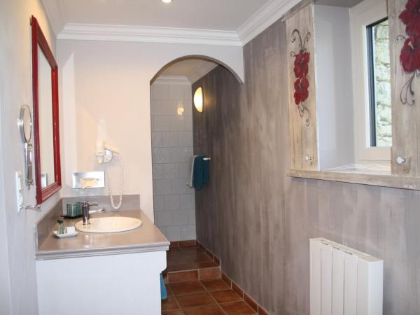 Le Mas Vigneron : photo 3 de la chambre chambre lit king-size