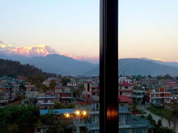 Hotel Orchid : photo 5 de la chambre chambre double avec balcon et vue sur montagne