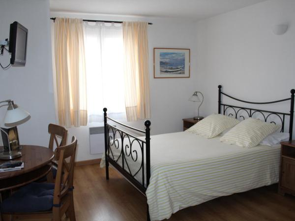 Hôtel Le Clos des Pins : photo 1 de la chambre suite familiale (5 personnes)