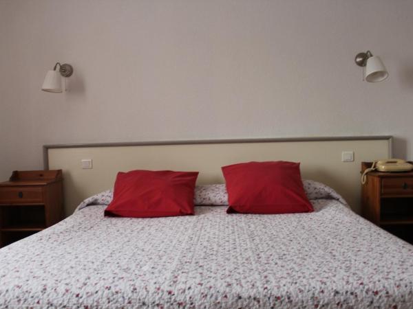 Hôtel Le Clos des Pins : photo 3 de la chambre suite familiale (5 personnes)