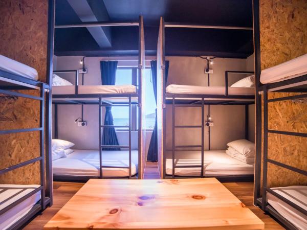 Homy Seafront Hostel : photo 1 de la chambre lit superposé dans dortoir pour femmes 