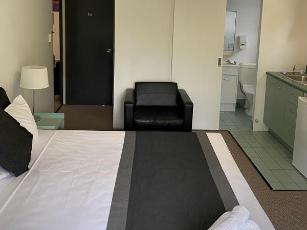 Chermside Court Motel : photo 4 de la chambre studio lit king-size