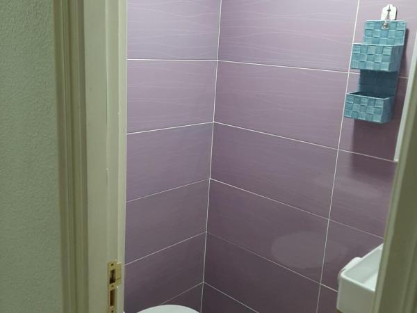 Pensión Guesthouse Antonio : photo 5 de la chambre chambre quadruple avec salle de bains privative séparée