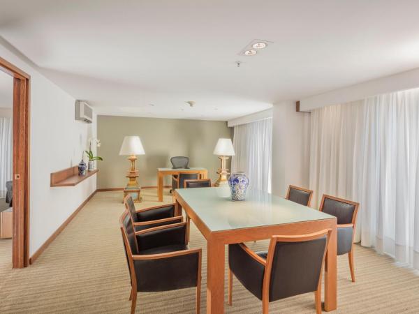 Presidente Intercontinental Puebla, an IHG Hotel : photo 5 de la chambre suite lit king-size affaires