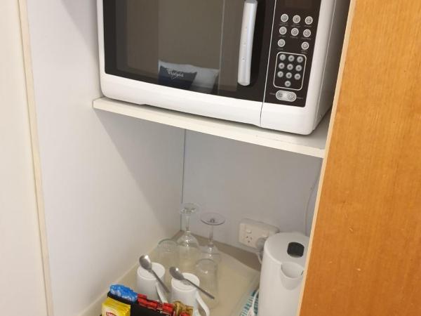 Adelaide Pulteney Motel : photo 4 de la chambre chambre standard lit queen-size