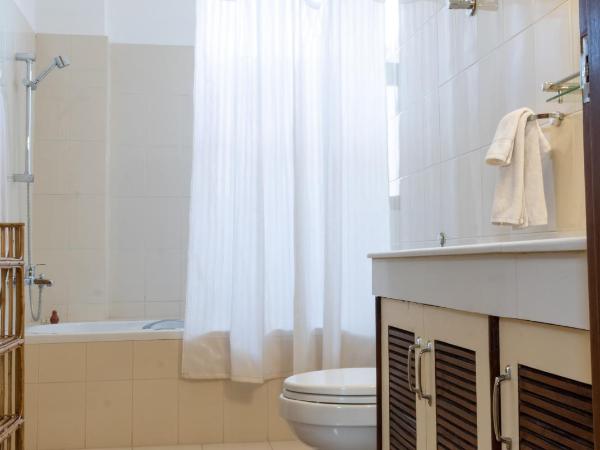 ROKPA Guest House : photo 5 de la chambre apartment with garden view and kitchen