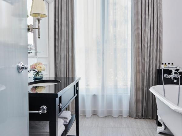 InterContinental Paris Le Grand, an IHG Hotel : photo 6 de la chambre suite junior lit king-size avec canapé-lit