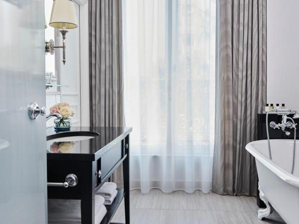 InterContinental Paris Le Grand, an IHG Hotel : photo 1 de la chambre suite junior lit king-size avec canapé-lit
