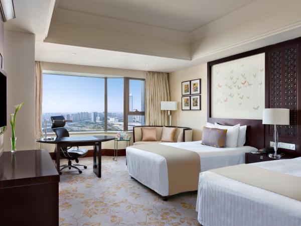 InterContinental Wuxi, an IHG Hotel : photo 6 de la chambre chambre double classique avec 2 lits doubles - vue sur ville