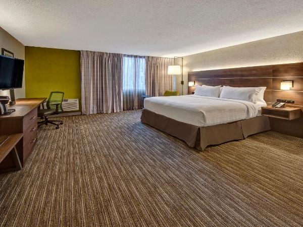 Holiday Inn Express Louisville Airport Expo Center, an IHG Hotel : photo 1 de la chambre chambre lit king-size - adaptée aux personnes malentendantes et à mobilité réduite