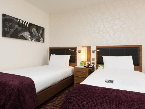 Holiday Inn Manchester-Mediacityuk, an IHG Hotel : photo 5 de la chambre chambre lits jumeaux standard
