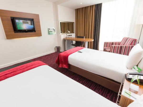 Holiday Inn Manchester-Mediacityuk, an IHG Hotel : photo 5 de la chambre chambre lits jumeaux exécutive
