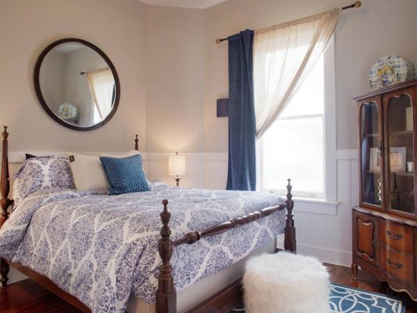 Modern 4 Bed Brownstone in Historic Downtown : photo 7 de la chambre maison 4 chambres
