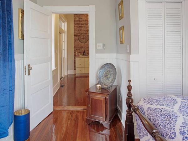 Modern 4 Bed Brownstone in Historic Downtown : photo 8 de la chambre maison 4 chambres