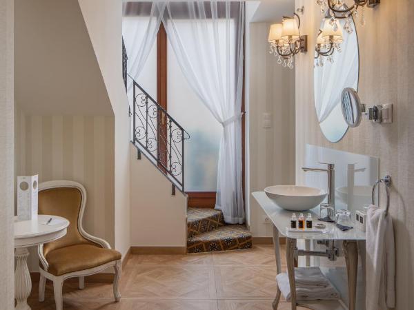 Mystery Hotel Budapest : photo 2 de la chambre chambre lit king-size duplex