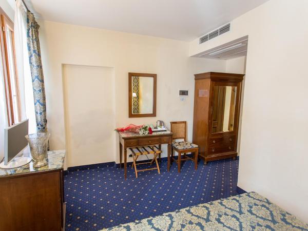 Residenza Rivo Alto : photo 9 de la chambre chambre quadruple - vue sur canal