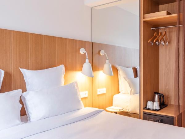 9Hotel Republique : photo 2 de la chambre chambre double ou lits jumeaux supérieure