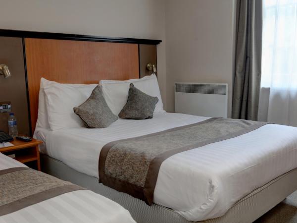 Best Western Corona Hotel : photo 3 de la chambre chambre familiale avec lits double et simple