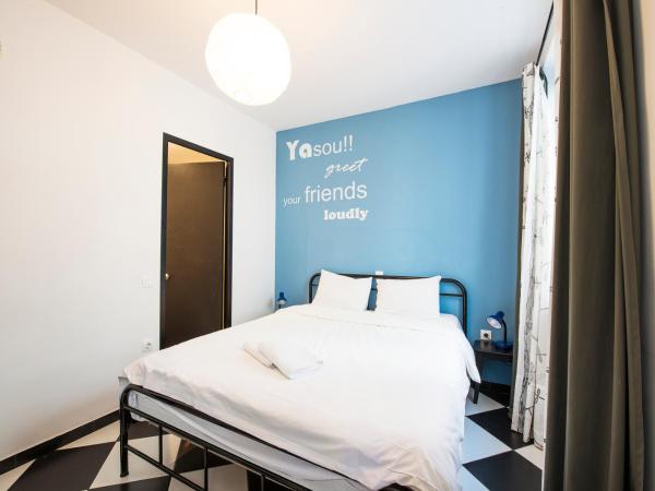 Safestay Athens Monastiraki : photo 5 de la chambre double room ensuite with balcony