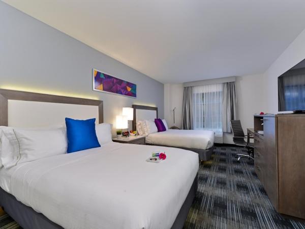 Holiday Inn Express & Suites San Diego - Mission Valley, an IHG Hotel : photo 3 de la chambre chambre standard avec 2 lits queen-size
