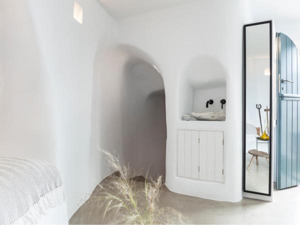 Spitia Santorini Villa Collection : photo 6 de la chambre la maison troglodyte