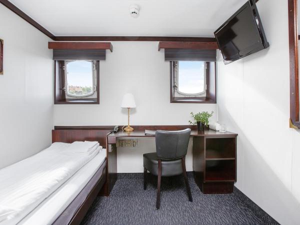 Mälardrottningen Yacht Hotel : photo 2 de la chambre cabine de bateau - vue sur mer (1 adulte)