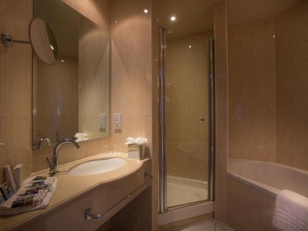 Mercure Cardiff Holland House Hotel & Spa : photo 5 de la chambre chambre double ou lits jumeaux classique