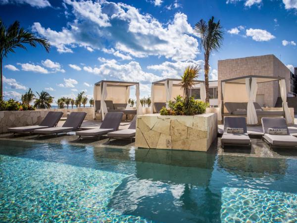 Majestic Elegance Costa Mujeres - All Inclusive : photo 8 de la chambre suite junior club majestic Élégance avec accès direct à la piscine (réservée aux adultes de + de 18 ans) - wi-fi gratuit