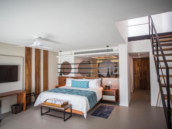 Majestic Elegance Costa Mujeres - All Inclusive : photo 4 de la chambre suite club Élégance avec petite piscine (réservée aux adultes de + de 18 ans) - wi-fi gratuit