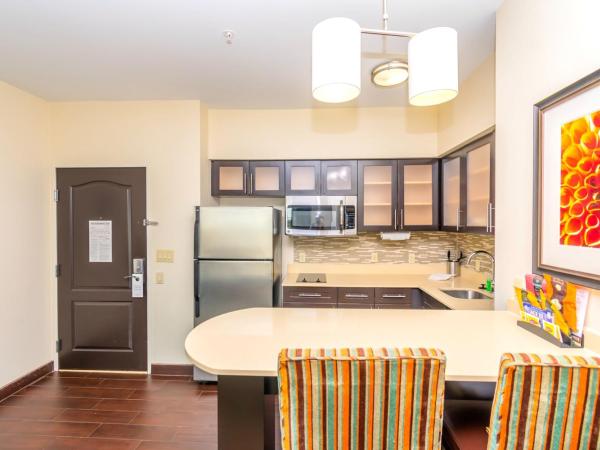 Staybridge Suites Houston - IAH Airport, an IHG Hotel : photo 4 de la chambre suite 2 chambres