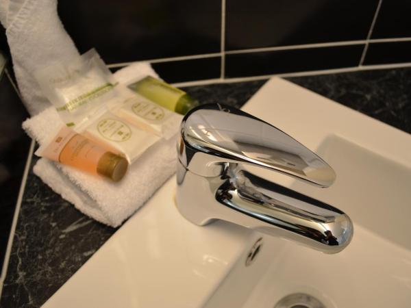 Airport Motel Brisbane : photo 2 de la chambre suite deluxe