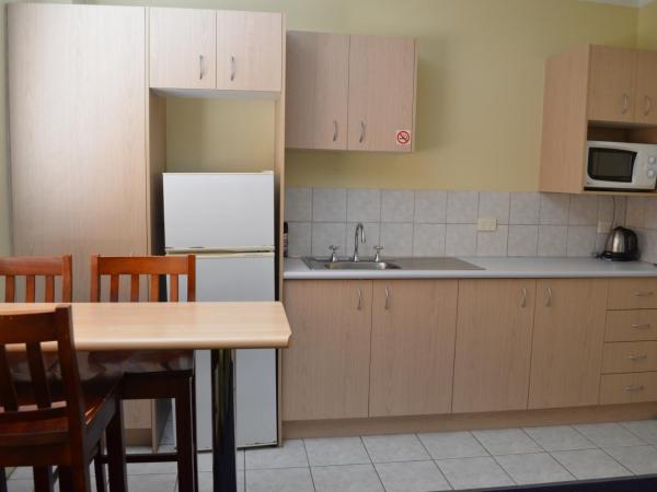 Airport Motel Brisbane : photo 4 de la chambre suite standard