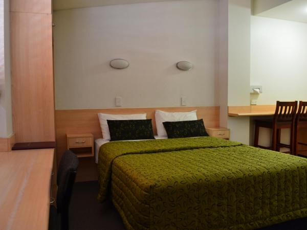 Airport Motel Brisbane : photo 5 de la chambre chambre lit queen-size - accessible aux personnes à mobilité réduite