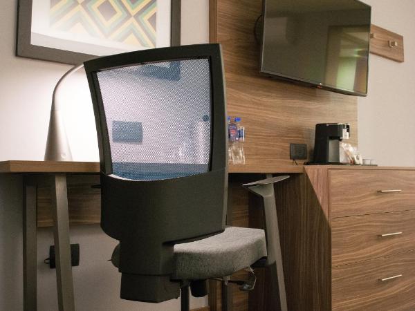 Holiday Inn Express Morelia, an IHG Hotel : photo 4 de la chambre chambre standard avec 2 lits queen-size