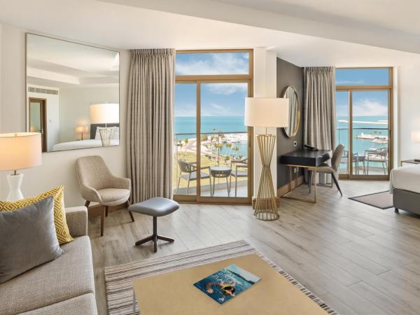 JA The Resort - JA Beach Hotel, Dubai : photo 3 de la chambre sea view premium one bedroom suite