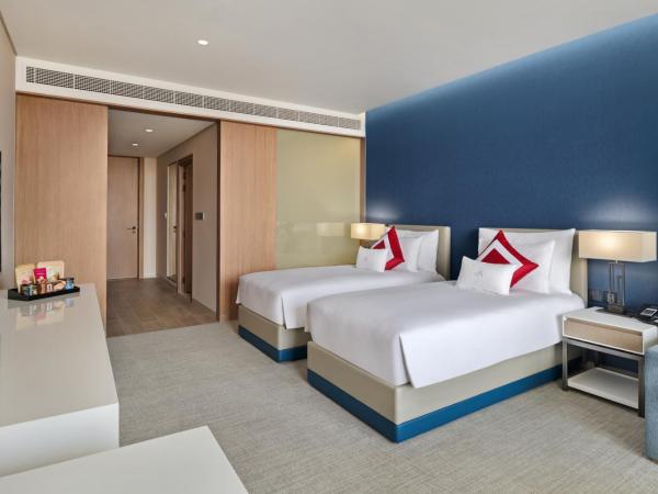 JA The Resort - JA Lake View Hotel, Dubai : photo 2 de la chambre chambre de luxe - lits jumeaux