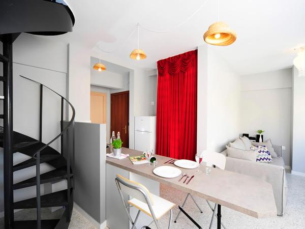 Live in Athens, PSYRRI Central Apartments : photo 7 de la chambre appartement de grand standing en duplex - vue sur acropole - vivre à athènes # 9