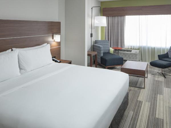 Holiday Inn Express & Suites - Orlando At Seaworld, an IHG Hotel : photo 5 de la chambre chambre lit queen-size 