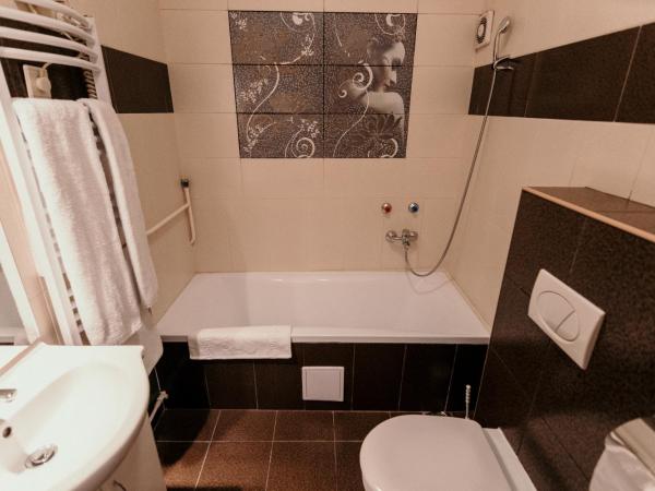 Tisza Hotel : photo 4 de la chambre suite (2 adultes)