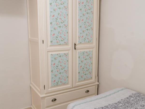 Pension Internacional : photo 4 de la chambre chambre lits jumeaux avec salle de bains privative