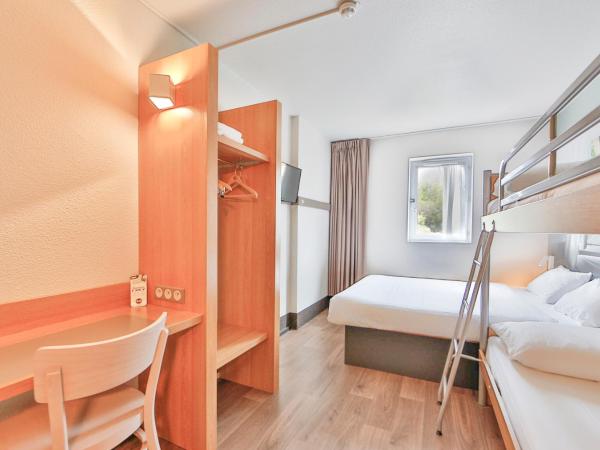 B&B HOTEL Valence Sud : photo 7 de la chambre chambre quadruple - non-fumeurs