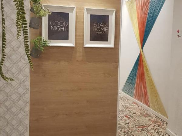 Star Home : photo 4 de la chambre chambre double avec salle de bains commune