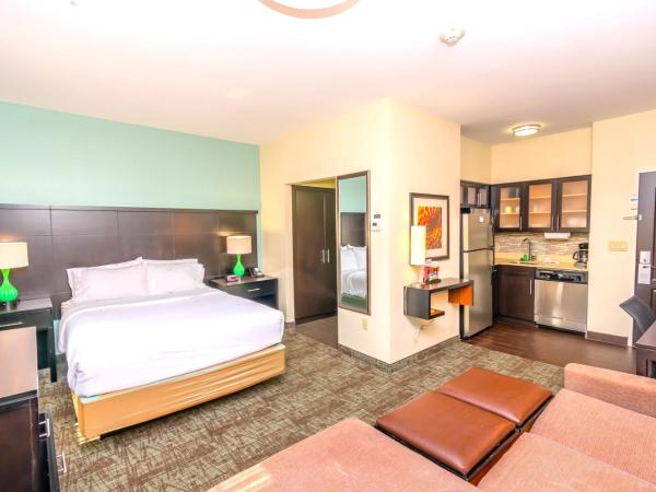 Staybridge Suites Houston - IAH Airport, an IHG Hotel : photo 3 de la chambre suite studio lit queen-size
