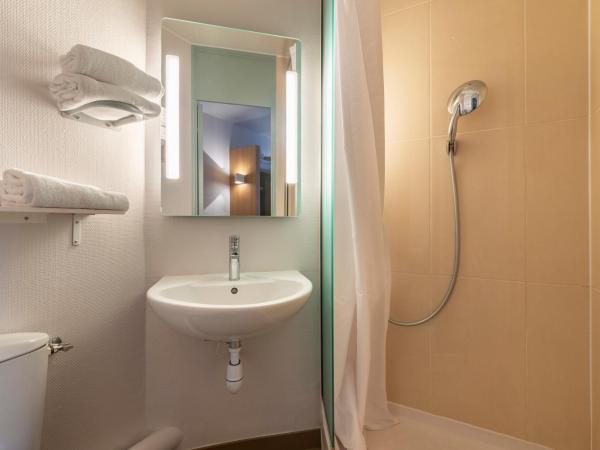 B&B HOTEL Valence Sud : photo 1 de la chambre chambre double - non-fumeurs 