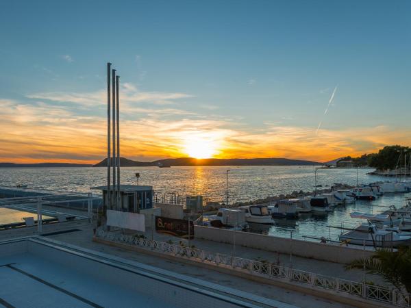 Hotel Jadran : photo 8 de la chambre chambre double - vue sur mer