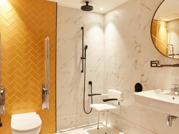 Hotel Indigo The Hague - Palace Noordeinde, an IHG Hotel : photo 4 de la chambre chambre lit queen-size standard - accessible aux personnes à mobilité réduite