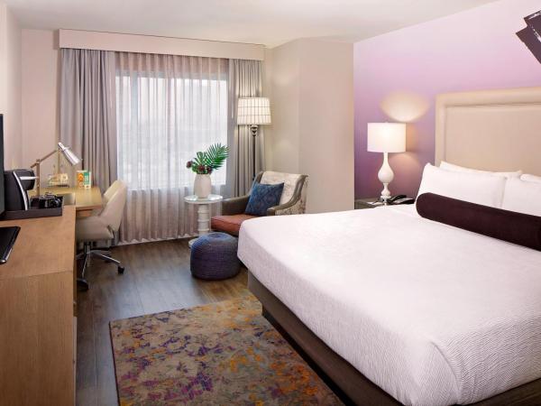 Hotel Indigo Austin Downtown, an IHG Hotel : photo 1 de la chambre chambre lit king-size standard